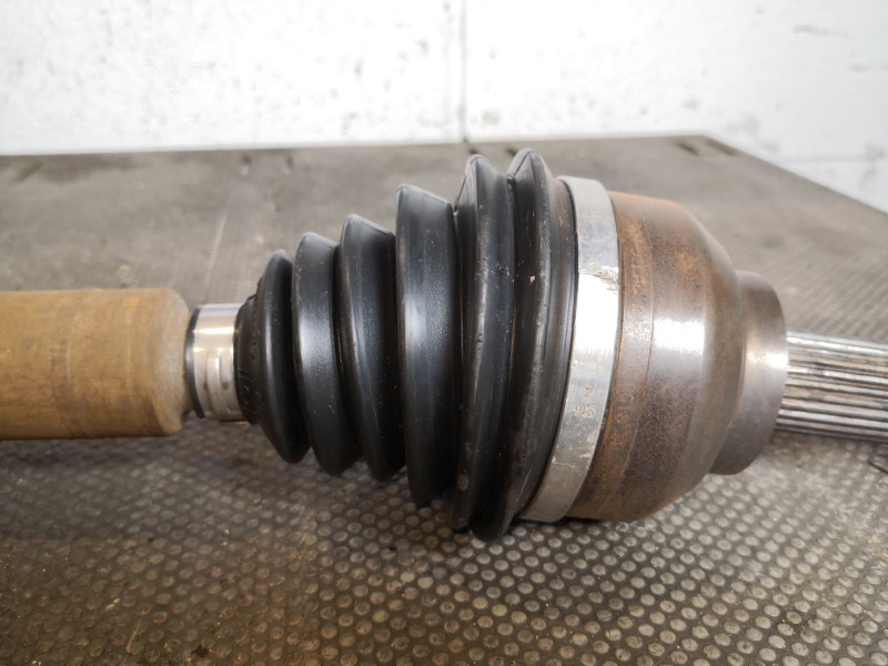 Recambio de transmision delantera izquierda para renault laguna ii (bg0) 1.8 referencia OEM IAM   