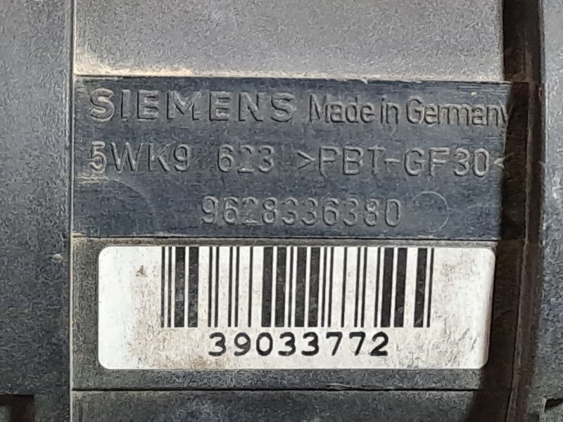 Recambio de caudalimetro para citroen berlingo referencia OEM IAM 5WK9623  