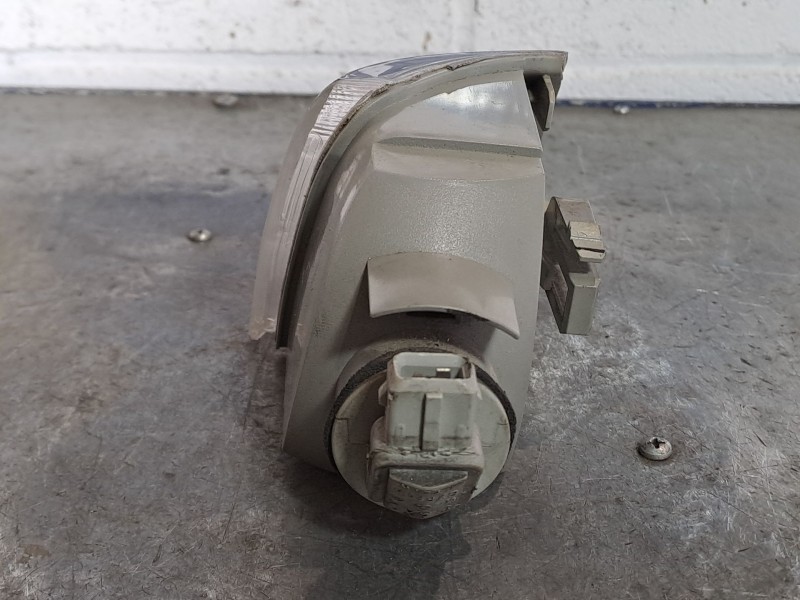 Recambio de piloto delantero izquierdo para citroen xantia 1.9td sensation referencia OEM IAM   