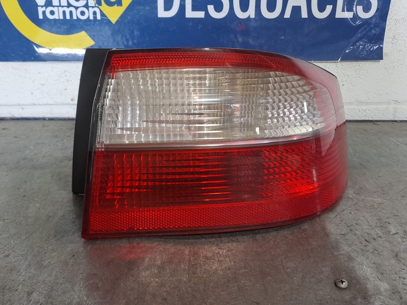 Recambio de piloto trasero derecho para renault laguna ii (bg0) 1.8 referencia OEM IAM   