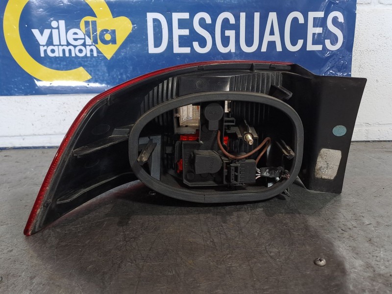 Recambio de piloto trasero derecho para renault laguna ii (bg0) 1.8 referencia OEM IAM   