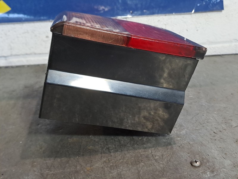 Recambio de piloto trasero derecho para citroen xantia 1.9td sensation referencia OEM IAM   