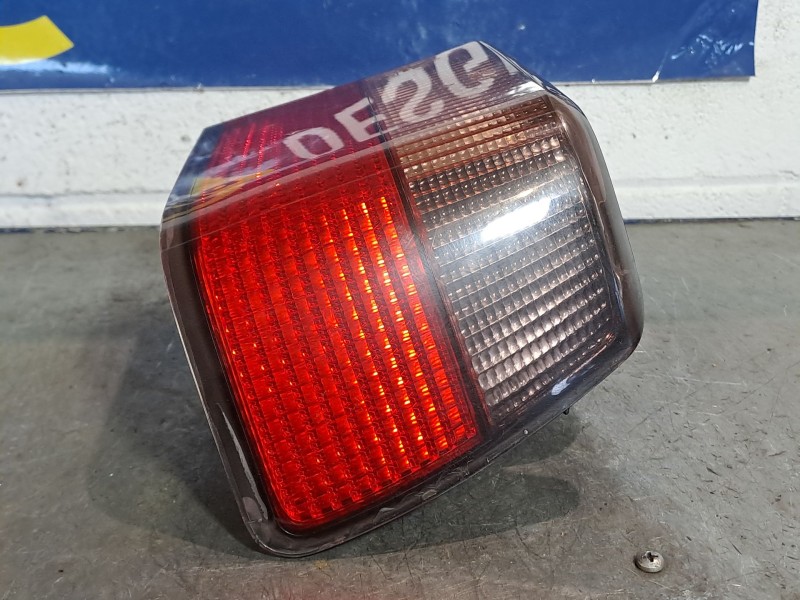 Recambio de piloto trasero derecho para citroen xantia 1.9td sensation referencia OEM IAM   