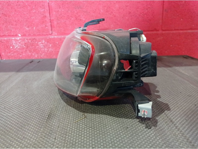 Recambio de faro izquierdo para fiat punto berlina (188) 1.2 16v elx | 08.99 - 12.01 1.2 16v elx | 08.99 - 12.01 referencia OEM 
