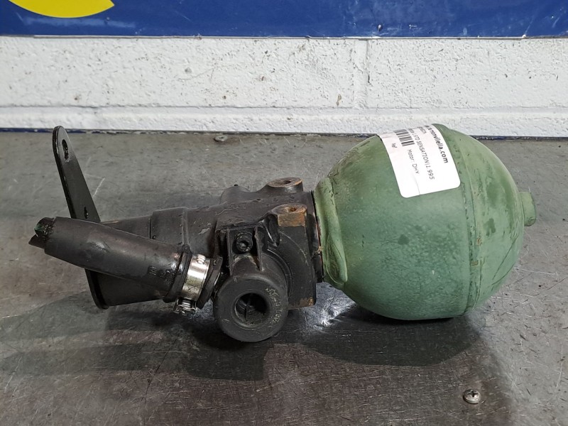 Recambio de bomba suspension para citroen xantia 1.9td sensation referencia OEM IAM   