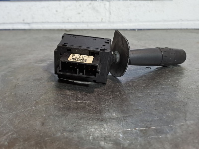 Recambio de mando limpia para citroen xantia 1.9td sensation referencia OEM IAM   