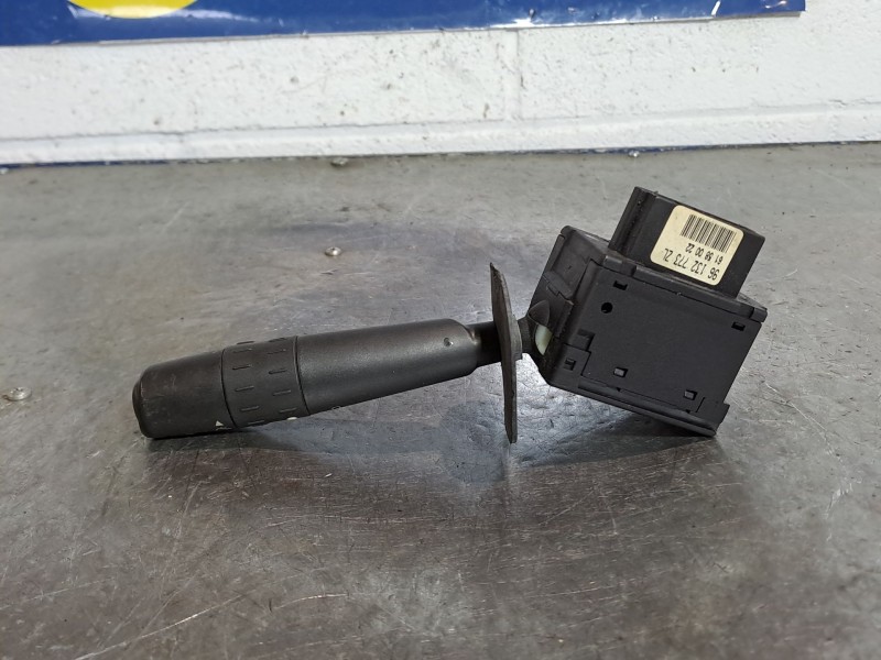 Recambio de mando limpia para citroen xantia 1.9td sensation referencia OEM IAM   