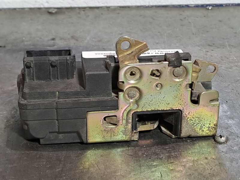 Recambio de cerradura puerta delantera izquierda para citroen berlingo referencia OEM IAM   