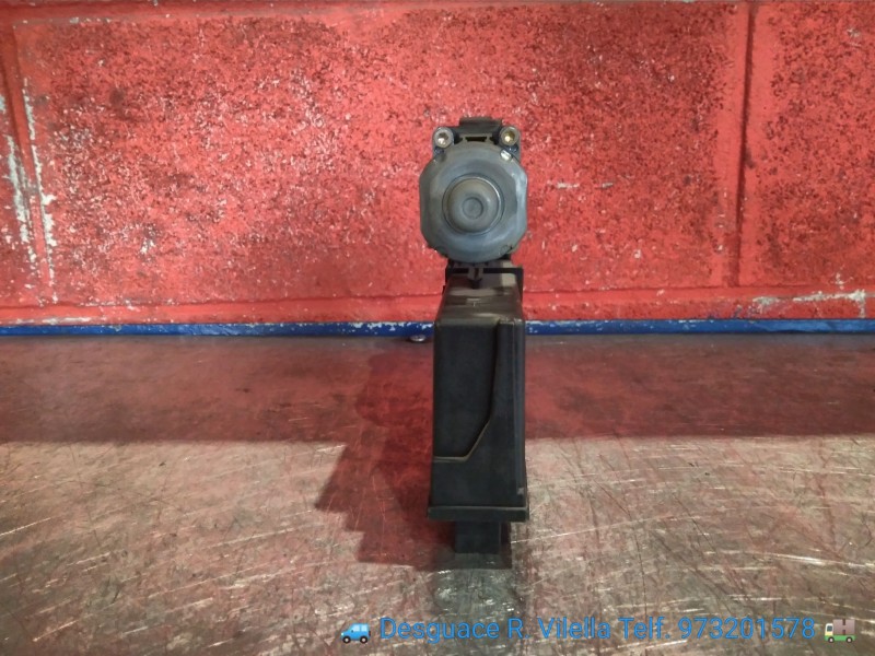 Recambio de motor elevalu. tras. izquierdo para audi a4 avant (8e) 3.0 | 05.01 - 12.04 3.0 | 05.01 - 12.04 referencia OEM IAM 8E