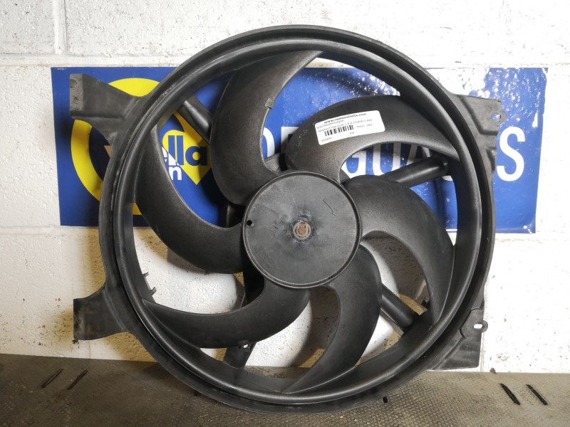 Recambio de electroventilador para renault clio clio 1.9 d chipie referencia OEM IAM 7700784652C  