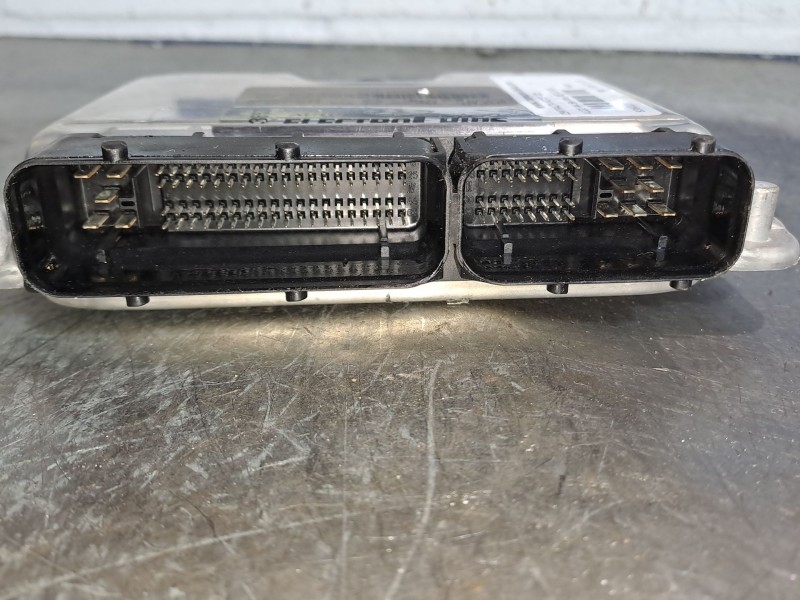 Recambio de centralita motor uce para audi a4 berlina (8e) 1.9 tdi referencia OEM IAM 0281011036 038906019JL EDC15P+