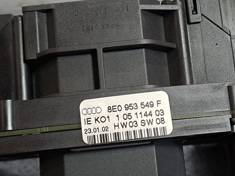 Recambio de mando limpia para audi a4 berlina (8e) 1.9 tdi referencia OEM IAM    Recambio de mando limpia para audi a4 berlina (8e) 1.9 tdi referencia OEM IAM