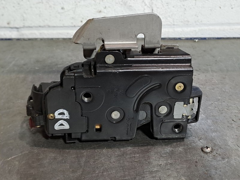 Recambio de cerradura puerta delantera derecha para audi a4 berlina (8e) 1.9 tdi referencia OEM IAM 8E11837016C  