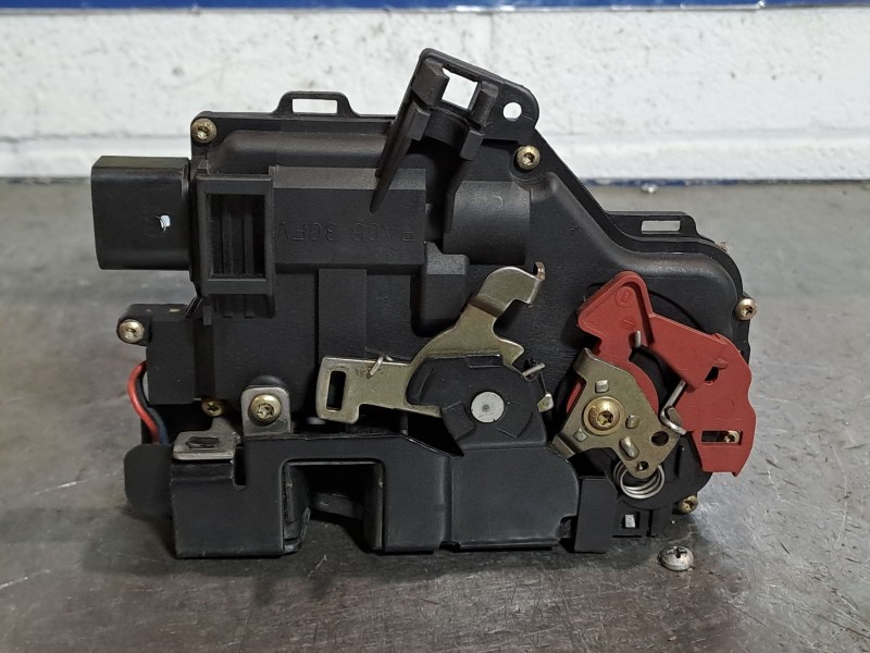 Recambio de cerradura puerta delantera derecha para audi a4 berlina (8e) 1.9 tdi referencia OEM IAM 8E11837016C  