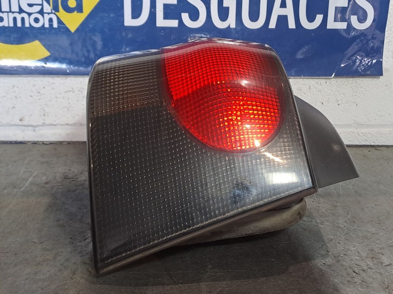 Recambio de piloto trasero derecho para renault clio clio 1.9 d chipie referencia OEM IAM   