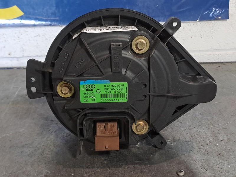 Recambio de motor calefaccion para audi a4 berlina (8e) 1.9 tdi referencia OEM IAM 8E1820021B  