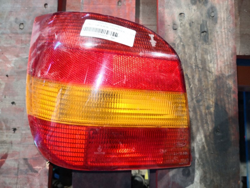 Recambio de piloto trasero izquierdo para ford fiesta berl./courier si | 12.88 - 12.96 si | 12.88 - 12.96 referencia OEM IAM   