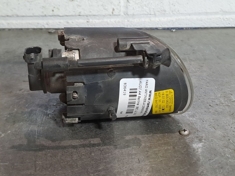 Recambio de faro antiniebla derecho para audi a4 berlina (8e) 1.9 tdi referencia OEM IAM   