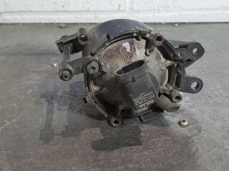 Recambio de faro antiniebla izquierdo para audi a4 berlina (8e) 1.9 tdi referencia OEM IAM   