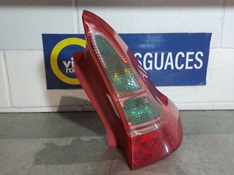 Recambio de piloto trasero derecho para citroen c4 berlina 1.6 16v hdi referencia OEM IAM    Recambio de piloto trasero derecho para citroen c4 berlina 1.6 16v hdi referencia OEM IAM