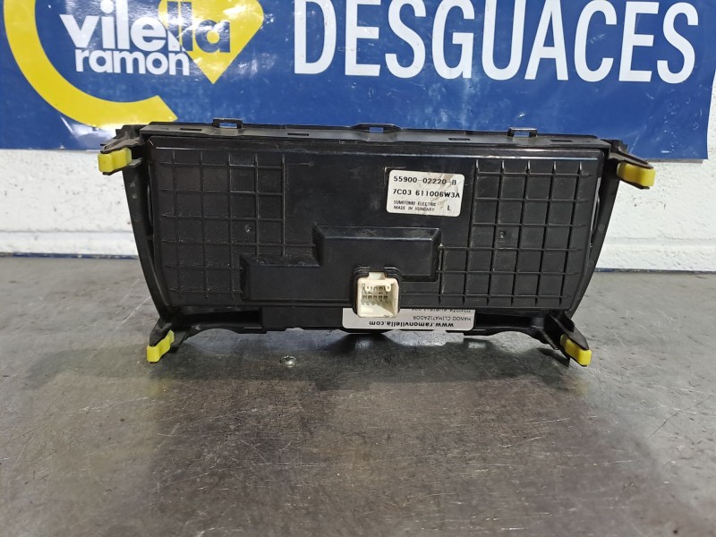 Recambio de mando climatizador para toyota auris luna referencia OEM IAM 5590002220B  