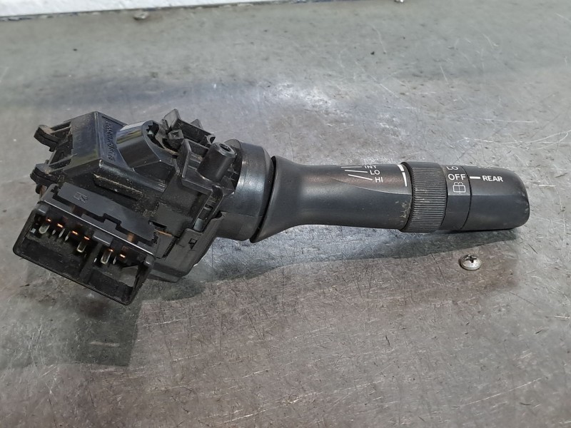 Recambio de mando limpia para toyota auris luna referencia OEM IAM   