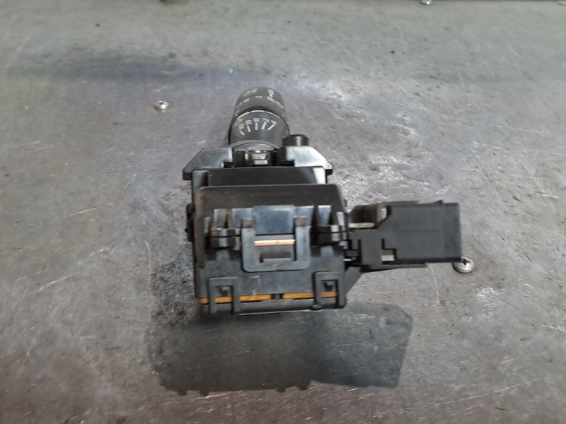 Recambio de mando limpia para toyota auris luna referencia OEM IAM   