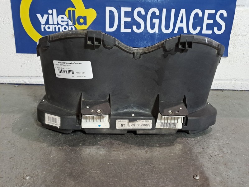 Recambio de cuadro instrumentos para toyota auris luna referencia OEM IAM 3380002L52  