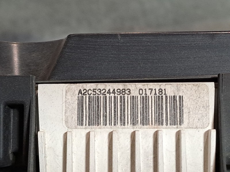 Recambio de cuadro instrumentos para toyota auris luna referencia OEM IAM 3380002L52  