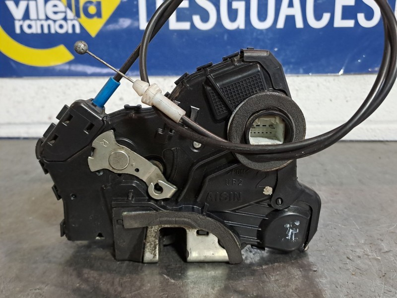 Recambio de cerradura puerta delantera derecha para toyota auris luna referencia OEM IAM   