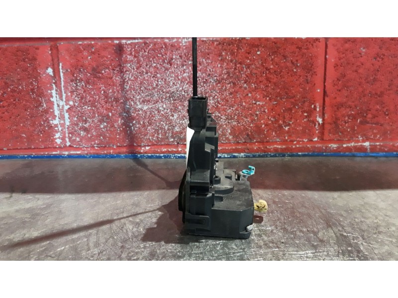 Recambio de cerra. puer. delantero derecha para fiat punto 1.3 multijet 16v 90 dynamic referencia OEM IAM 55701964 970573101 