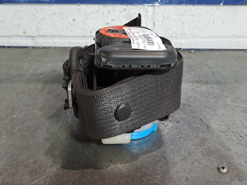 Recambio de cinturon seguridad delantero derecho para opel insignia berlina expression referencia OEM IAM   