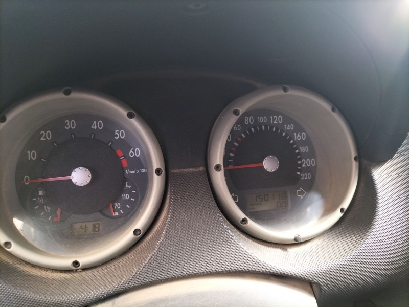 volkswagen polo berlina (6n2) del año 2000