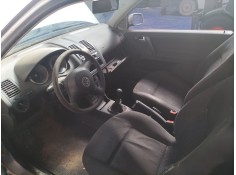 volkswagen polo berlina (6n2) del año 2000 2