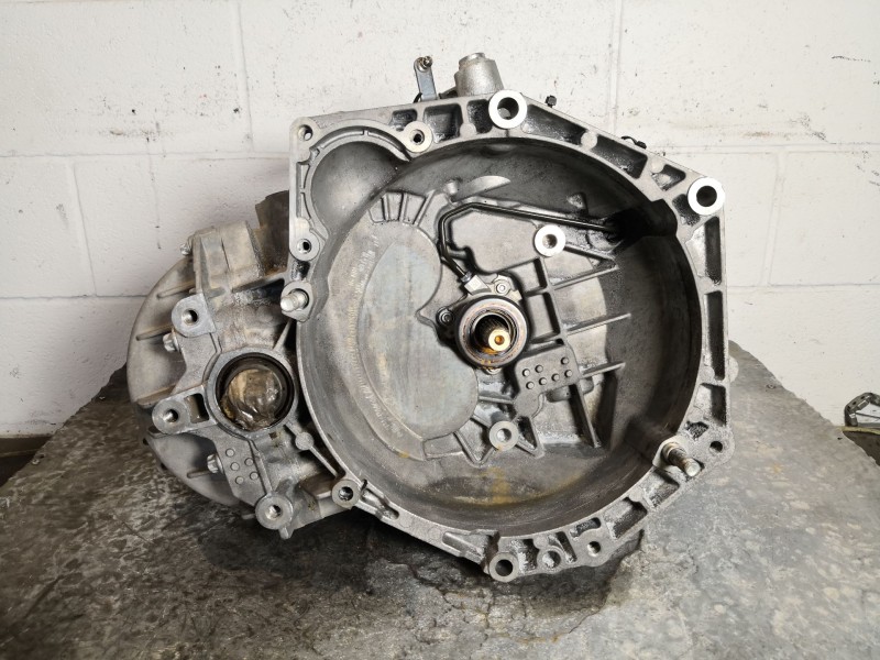 Recambio de caja cambios para opel insignia berlina cosmo referencia OEM IAM 55192042  