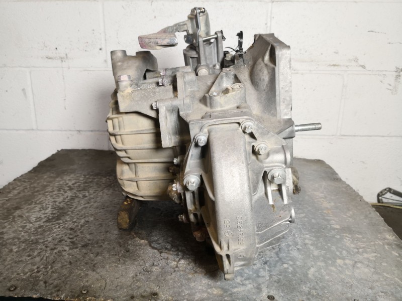 Recambio de caja cambios para opel insignia berlina cosmo referencia OEM IAM 55192042  