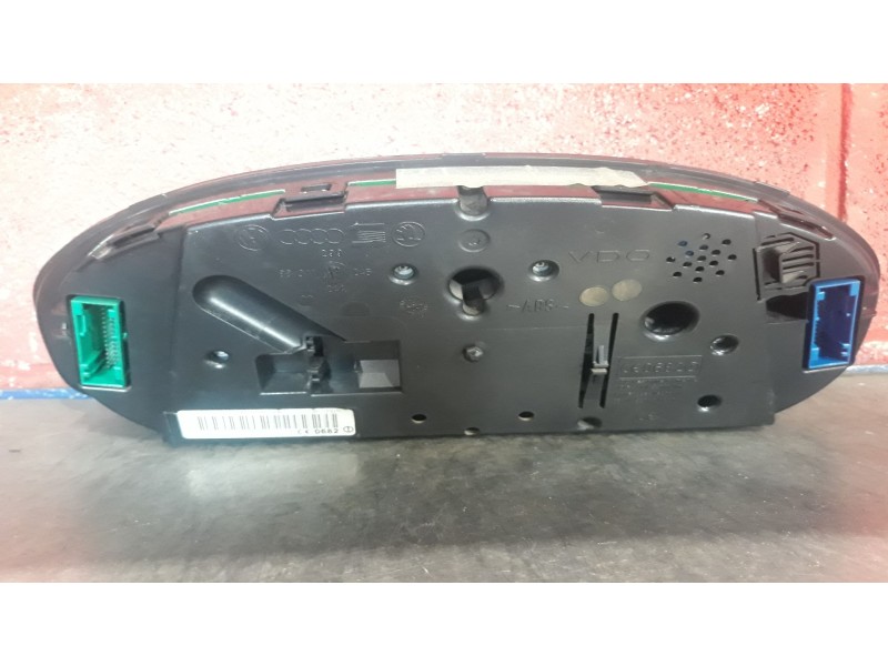 Recambio de cuadro instrumentos para volkswagen passat berlina (3b3)  | 0.00 - 0.05  | 0.00 - 0.05 referencia OEM IAM 3B0920827 