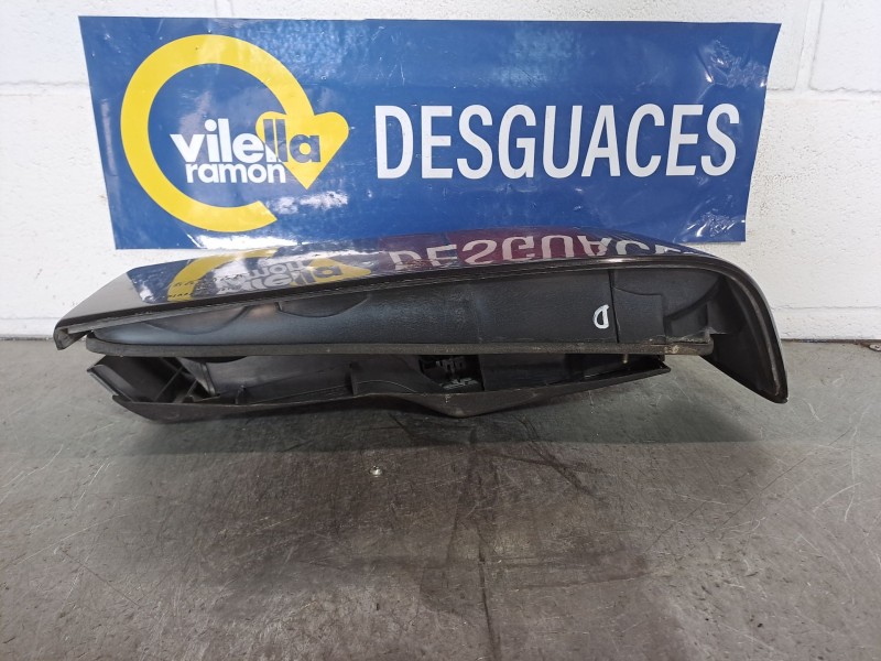 Recambio de piloto trasero derecho para ford sierra sierra 2.0i clx referencia OEM IAM   