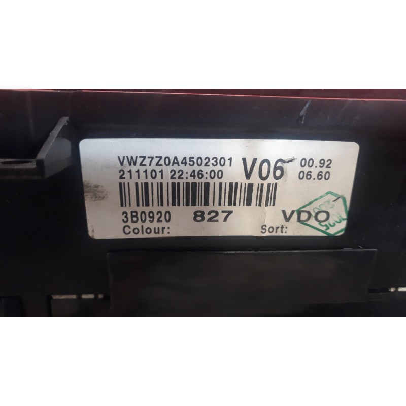 Recambio de cuadro instrumentos para volkswagen passat berlina (3b3)  | 0.00 - 0.05  | 0.00 - 0.05 referencia OEM IAM 3B0920827 