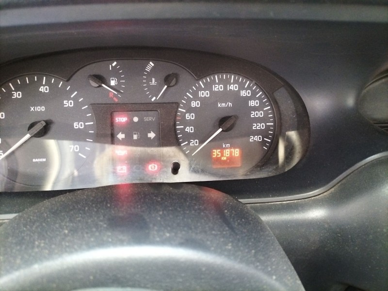 renault megane i fase 2 berlina (ba0) del año 2000