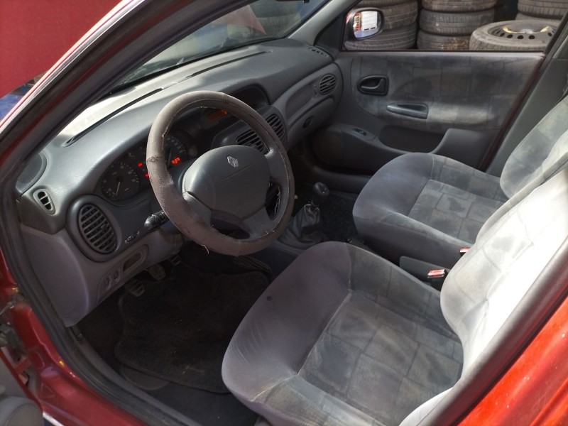 renault megane i fase 2 berlina (ba0) del año 2000