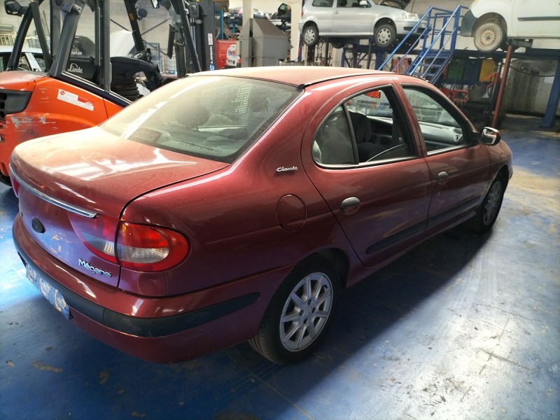 renault megane i fase 2 berlina (ba0) del año 2000