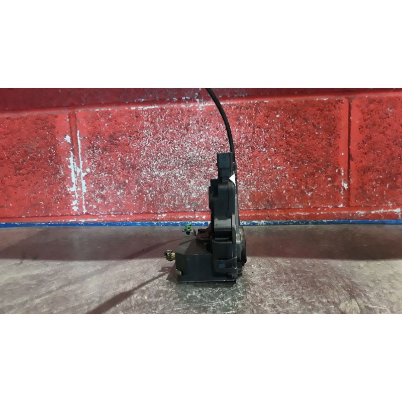 Recambio de cerra. puer. delantero izquierda para fiat punto 1.3 multijet 16v 90 dynamic referencia OEM IAM 55701963 970571101 