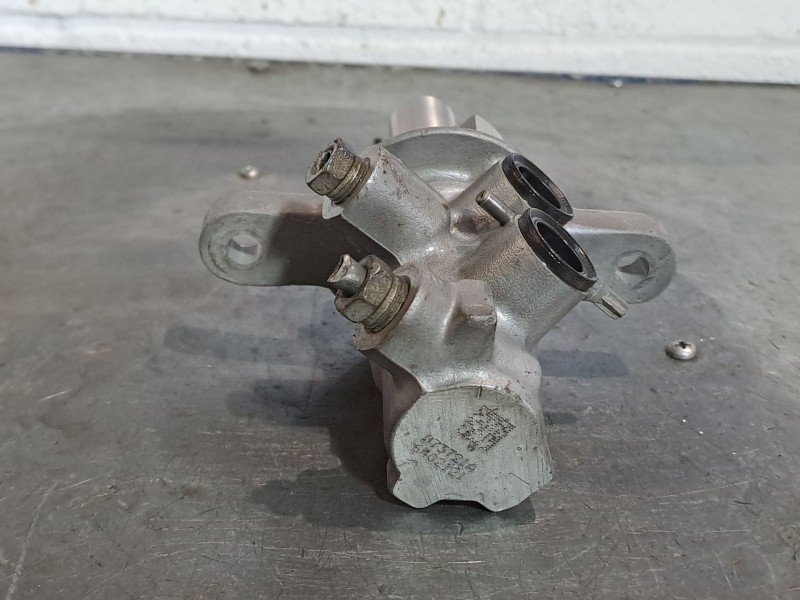 Recambio de bomba freno para toyota auris luna referencia OEM IAM   