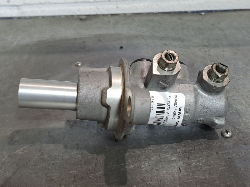 Recambio de bomba freno para toyota auris luna referencia OEM IAM   