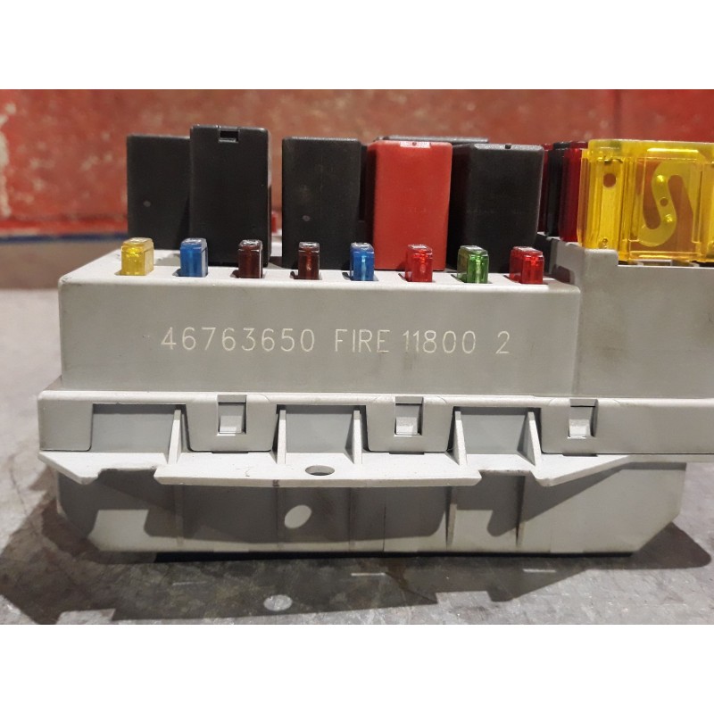 Recambio de caja reles fusibles para fiat punto berlina (188) 1.2 16v elx | 08.99 - 12.01 1.2 16v elx | 08.99 - 12.01 referencia