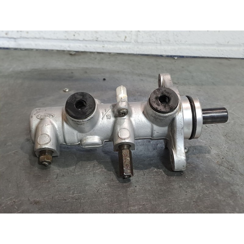 Recambio de bomba freno para kia sorento 2.5 crdi cat | 0.02 - 0.10 2.5 crdi cat | 0.02 - 0.10 referencia OEM IAM   