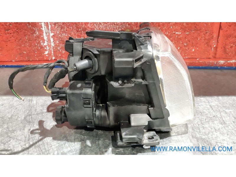 Recambio de faro derecho para opel vectra 2.0i 16v sport referencia OEM IAM   