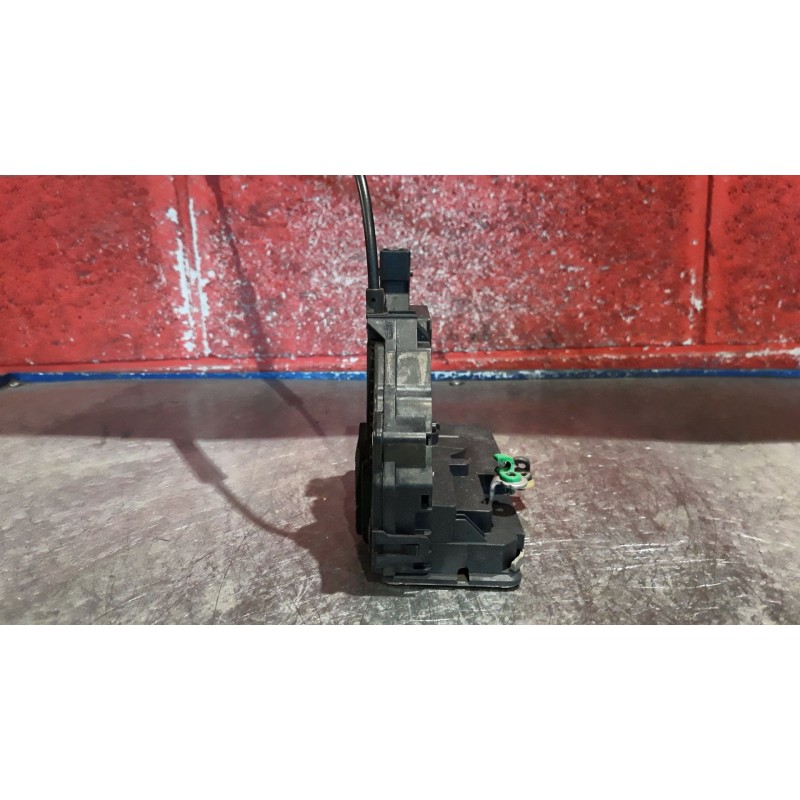 Recambio de cerra. puer. delantero izquierda para fiat punto 1.3 multijet 16v 90 dynamic referencia OEM IAM 55701963 970571101 