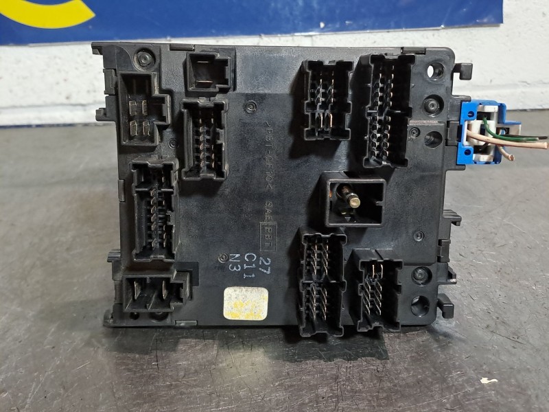 Recambio de caja reles fusibles para nissan primera berlina (p11) gx | 09.97 - 12.99 gx | 09.97 - 12.99 referencia OEM IAM   